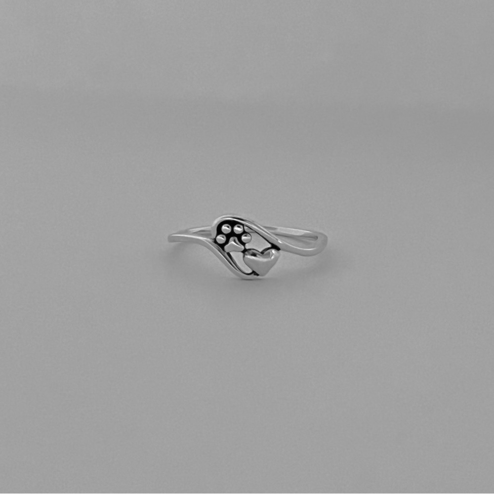 Sterling silver small heart and paw ring, silver paw ring, silver heart ring - Picture 2 of 8